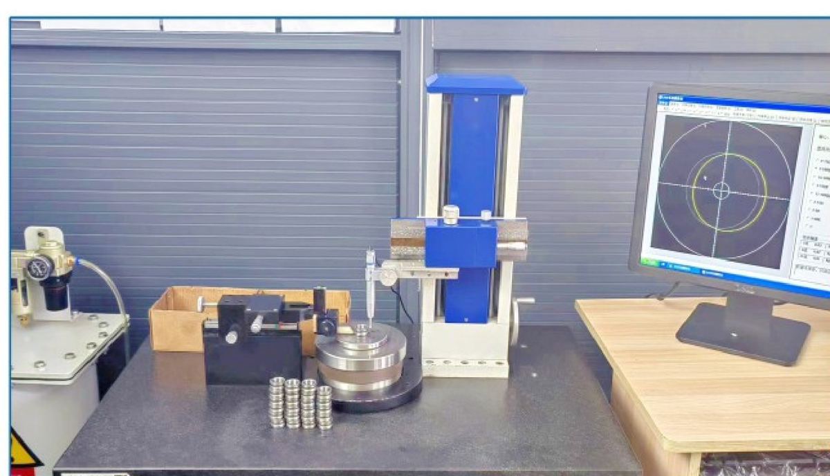 Contour and profile measurement of bearing raceways